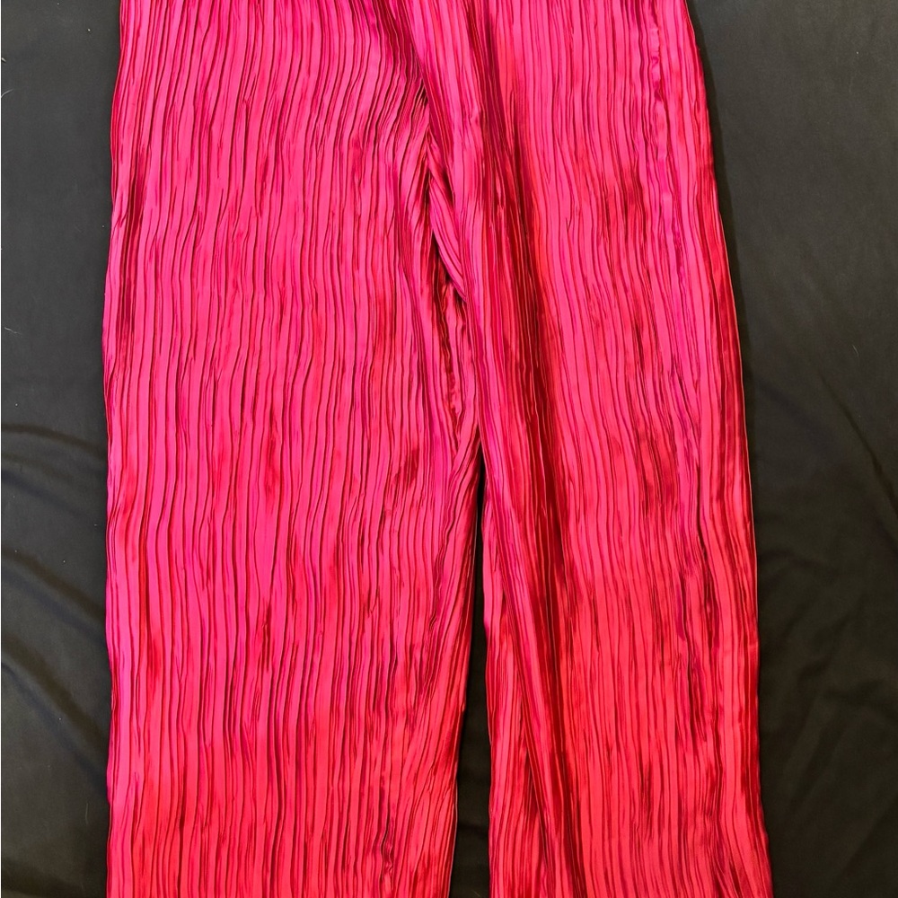 Vibrant Fuchsia Capris for Women